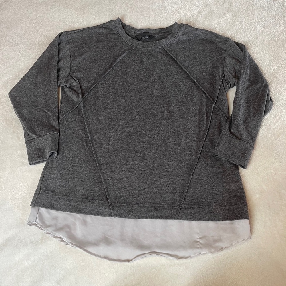 Simply Vera Vera Wang XS three quarter length sleeve grey light weight sweater